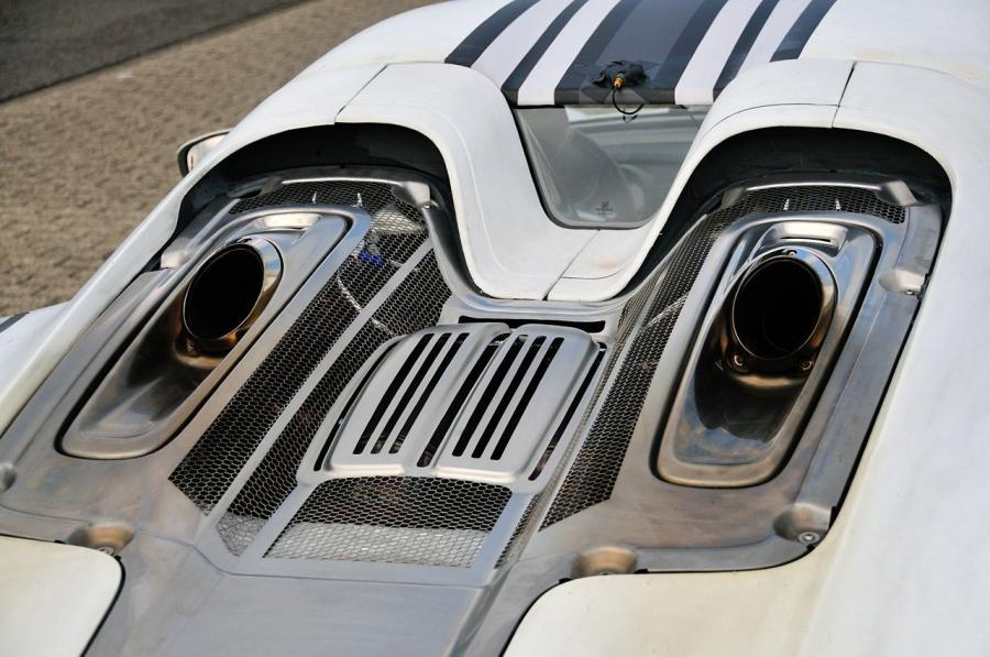 Детали экстерьера Porsche 918 Spyder 2014 года  (фото 79 из 111)
